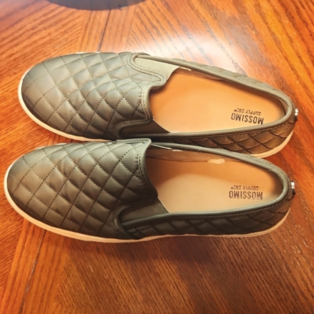 Mossimo Supply Co Women's quiltex slip on shoe size 8.5, Gray